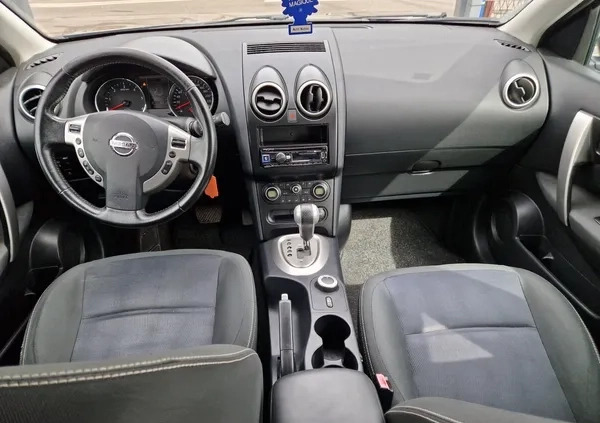 Nissan Qashqai cena 37900 przebieg: 201800, rok produkcji 2011 z Czersk małe 154